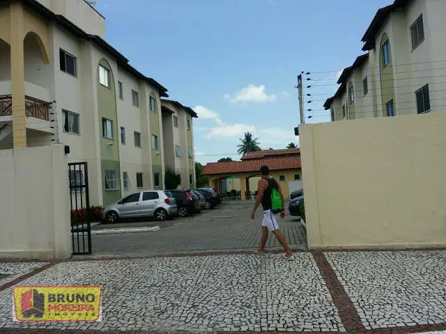Apartamento com 2 Quartos para Alugar, 65 m² por R$ 759/Mês Itaperi, Fortaleza - CE