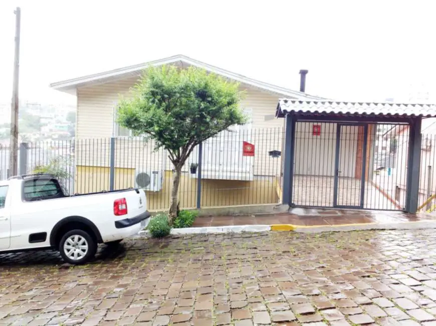 Casa com 6 Quartos à Venda, 180 m² por R$ 383.000 Rua Antônio Fornazier, 168 - Santa Rita, Bento Gonçalves - RS
