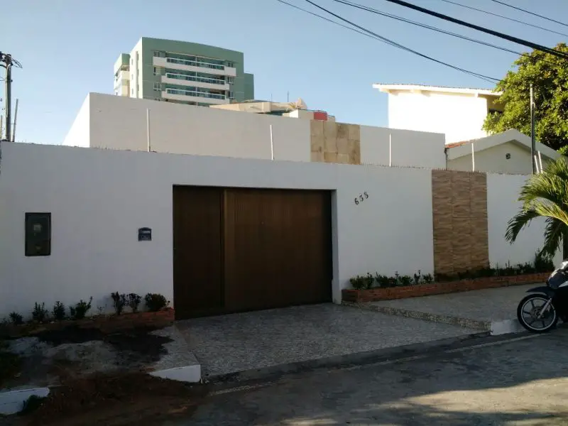 Casa com 3 Quartos à Venda por R$ 730.000 Atalaia, Aracaju - SE