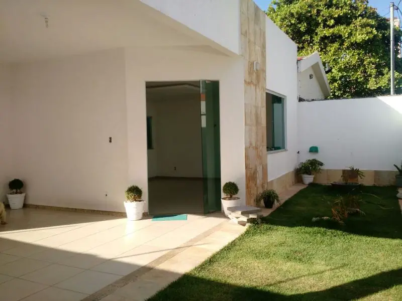Casa com 3 Quartos à Venda por R$ 730.000 Atalaia, Aracaju - SE