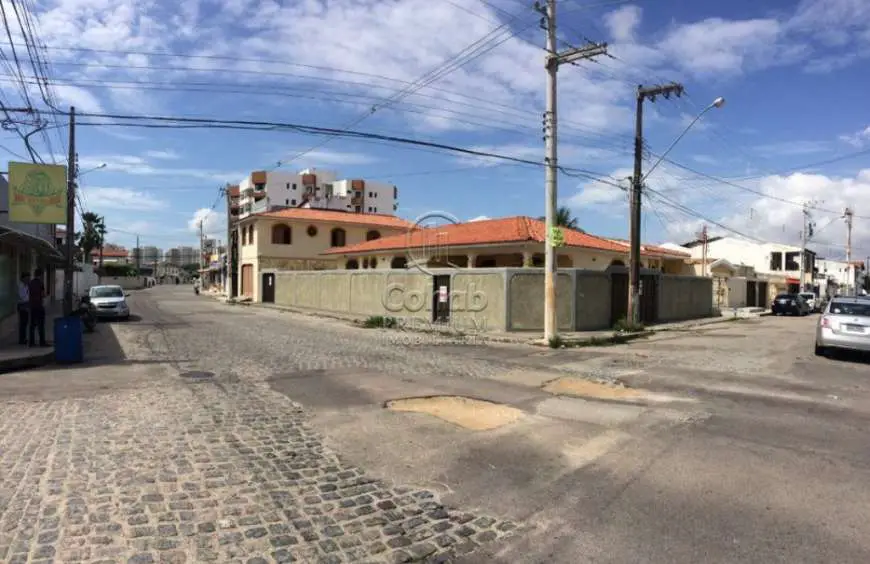 Casa com 5 Quartos à Venda, 550 m² por R$ 1.600.000 Luzia, Aracaju - SE
