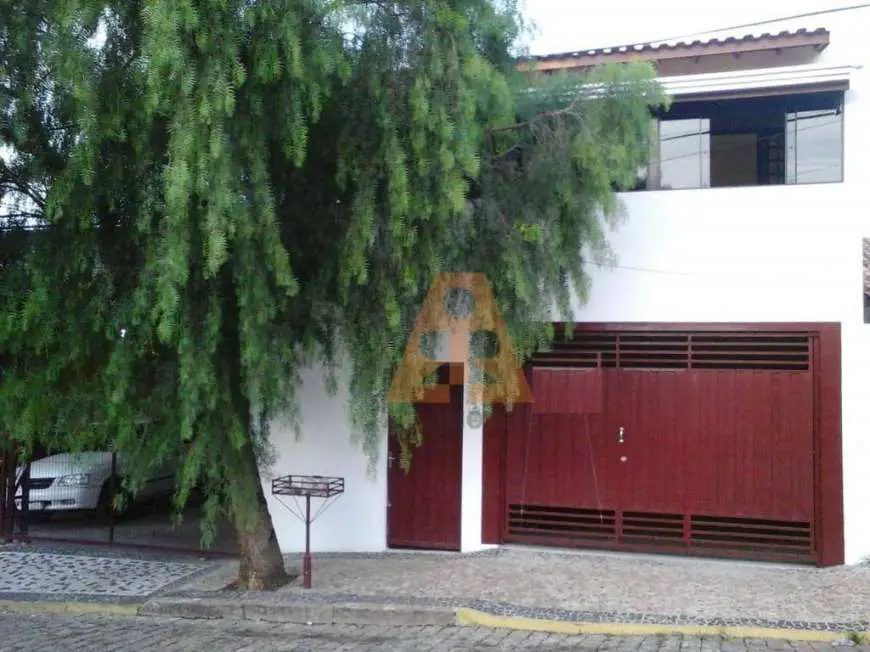 Casa com 2 Quartos para Alugar, 200 m² por R$ 1.500/Mês Jardim Santana, Valinhos - SP