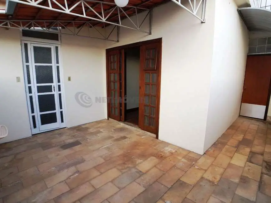 Cobertura com 4 Quartos para Alugar, 100 m² por R$ 2.400/Mês Rua Camapuan, 341 - Barroca, Belo Horizonte - MG
