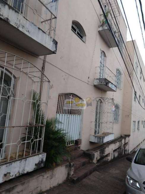 Apartamento com 3 Quartos para Alugar, 116 m² por R$ 1.000/Mês Centro, Uberaba - MG