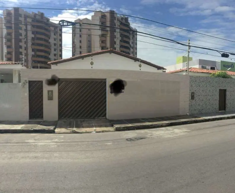 Casa com 3 Quartos à Venda, 130 m² por R$ 550.000 Grageru, Aracaju - SE