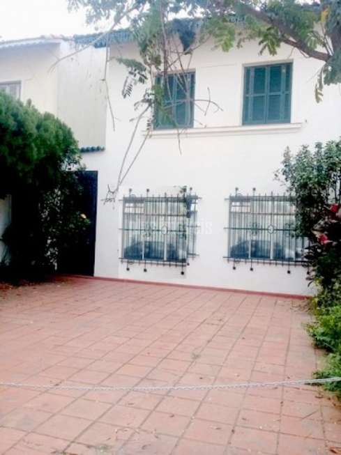 Sobrado com 3 Quartos para Alugar, 220 m² por R$ 5.200/Mês Brooklin, São Paulo - SP