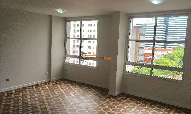 Apartamento com 4 Quartos para Alugar, 170 m² por R$ 1.600/Mês Centro, Curitiba - PR