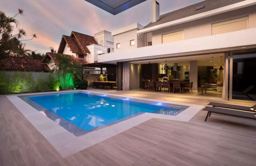 Casa com 5 Quartos para Alugar, 450 m² por R$ 5.000/Dia Jurerê Internacional, Florianópolis - SC