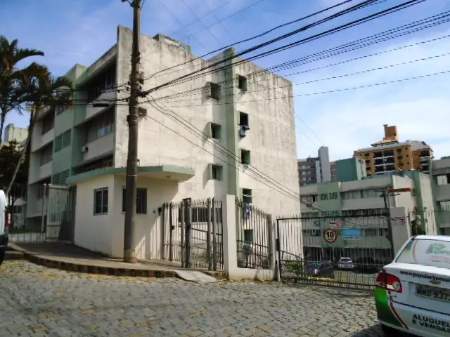 Apartamento com 3 Quartos para Alugar, 61 m² por R$ 1.100/Mês Rua Jade Magalhães - Centro, Florianópolis - SC