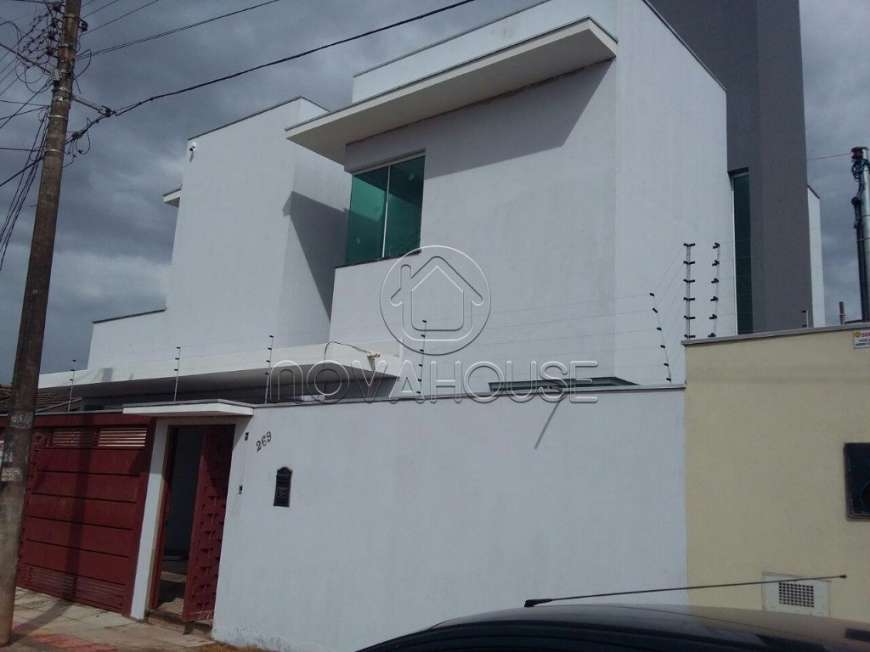 Sobrado com 3 Quartos à Venda, 180 m² por R$ 680.000 Vila Vilas Boas, Campo Grande - MS