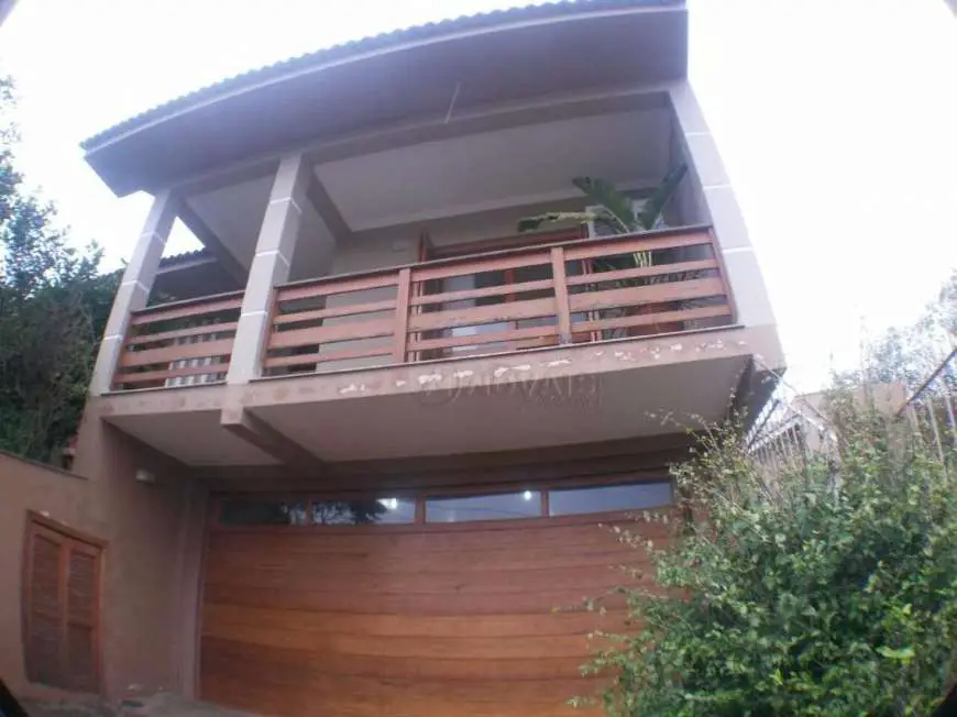 Casa com 3 Quartos à Venda, 226 m² por R$ 670.000 Centenario, Sapiranga - RS