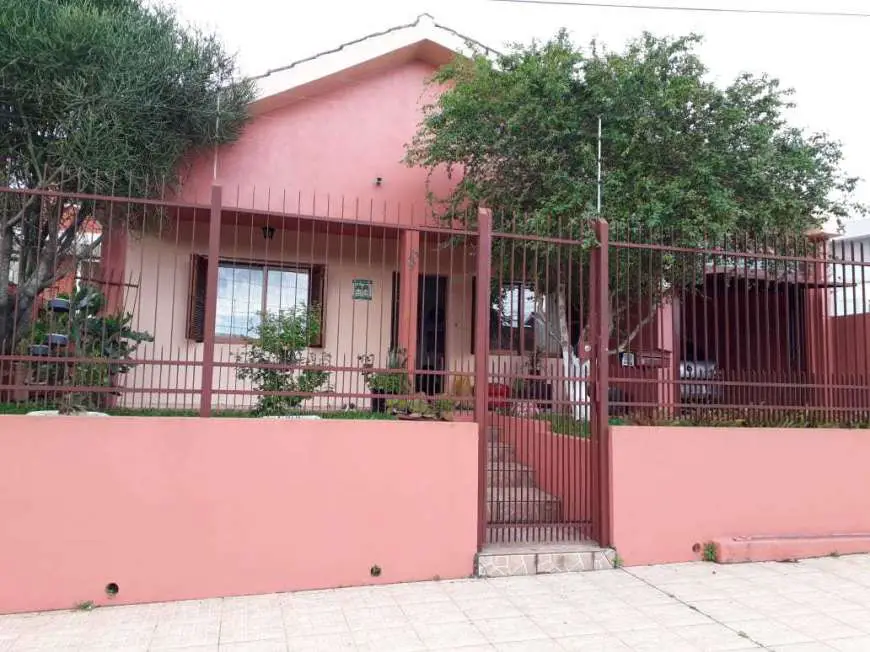 Casa com 3 Quartos à Venda, 160 m² por R$ 550.000 Rua Lagoa Vermelha - Dom Antônio Reis, Santa Maria - RS