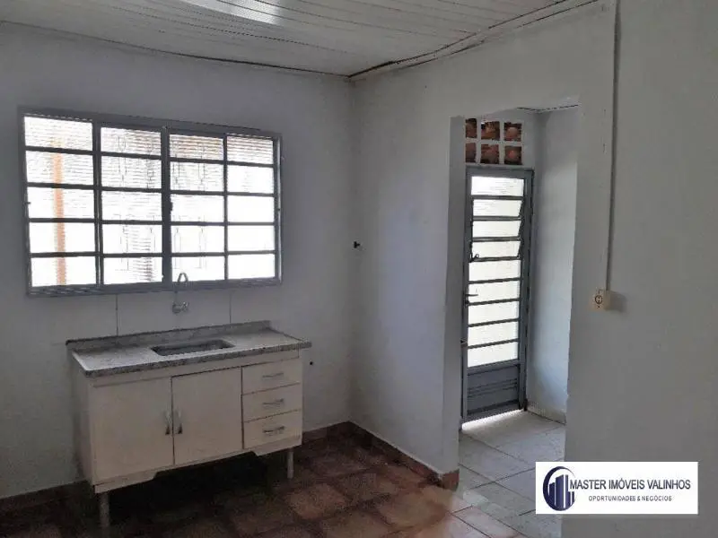 Casa com 1 Quarto para Alugar, 50 m² por R$ 1.000/Mês Jardim Santo Antônio, Valinhos - SP
