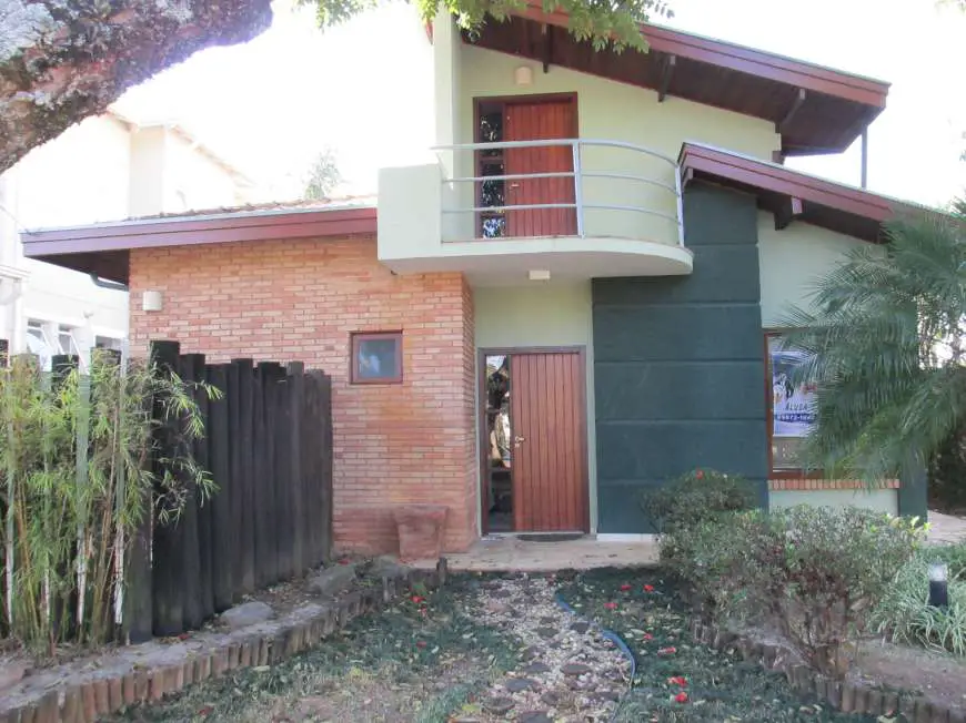 Casa de Condomínio com 3 Quartos para Alugar, 300 m² por R$ 4.200/Mês Sousas, Campinas - SP