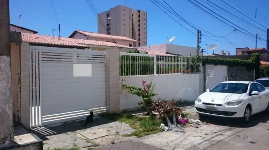 Casa com 3 Quartos à Venda, 300 m² por R$ 440.000 Suíssa, Aracaju - SE