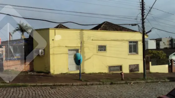 Casa com 1 Quarto à Venda, 100 m² por R$ 450.000 Rua Alfredo Ferreira Rodrigues, 55 - Bom Jesus, Porto Alegre - RS