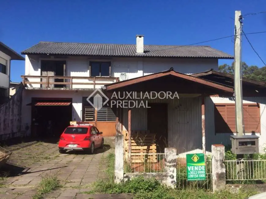 Casa com 3 Quartos à Venda, 166 m² por R$ 480.000 Rua Maximo Fachin, 1246 - Panazzolo, Caxias do Sul - RS