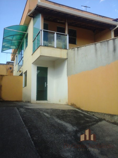 Casa com 2 Quartos à Venda, 72 m² por R$ 190.000 Rua José Gonçalves - Novo Horizonte, Betim - MG