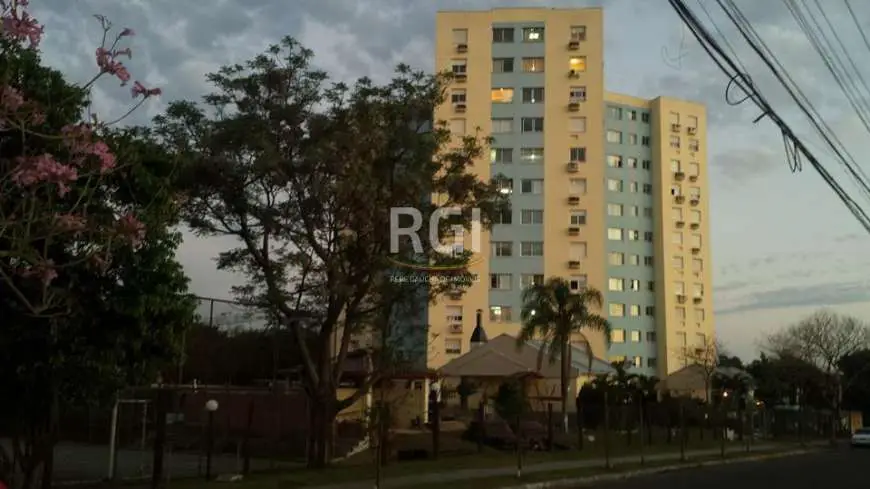 Apartamento com 2 Quartos à Venda, 60 m² por R$ 235.000 Rua Alberto Rangel - Rubem Berta, Porto Alegre - RS