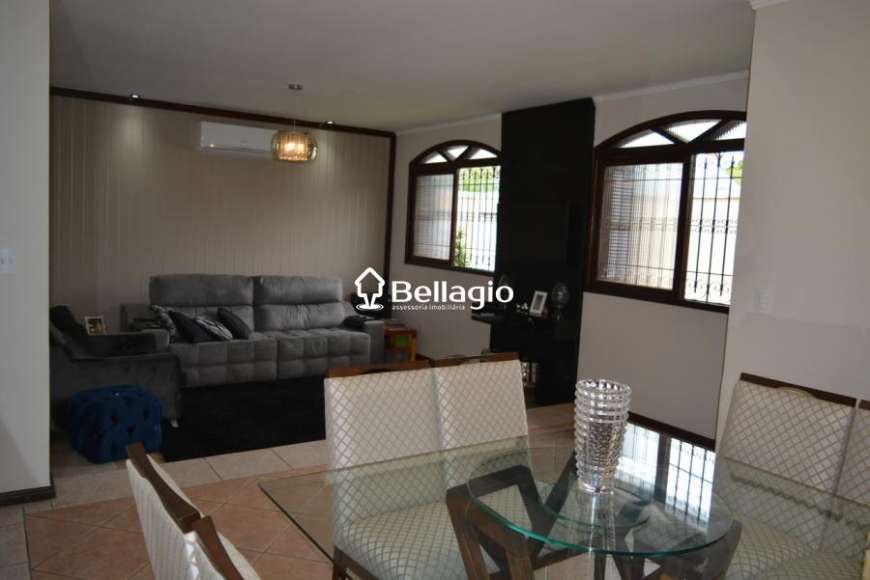 Casa com 3 Quartos à Venda, 182 m² por R$ 750.000 Noal, Santa Maria - RS