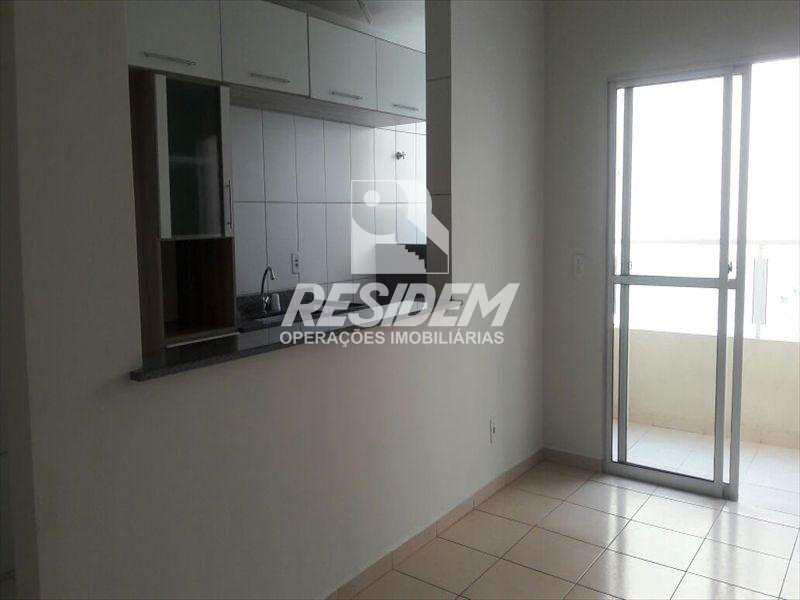 Apartamento com 3 Quartos para Alugar por R$ 750/Mês Vila Cardia, Bauru - SP