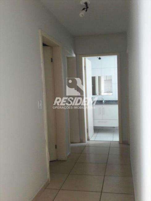 Apartamento com 3 Quartos para Alugar por R$ 750/Mês Vila Cardia, Bauru - SP