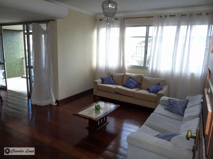 Apartamento com 4 Quartos para Alugar, 137 m² por R$ 1.500/Mês Rua Martagão Gesteira - Graça, Salvador - BA