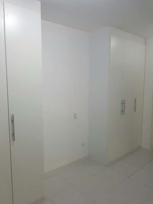 Apartamento com 2 Quartos para Alugar, 70 m² por R$ 1.400/Mês Rua Itororó - Jardim Aeroporto, Lauro de Freitas - BA