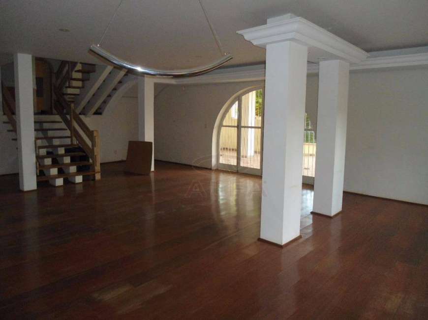 Casa com 5 Quartos para Alugar, 332 m² por R$ 10.000/Mês Vila Sao Jose, São José do Rio Preto - SP