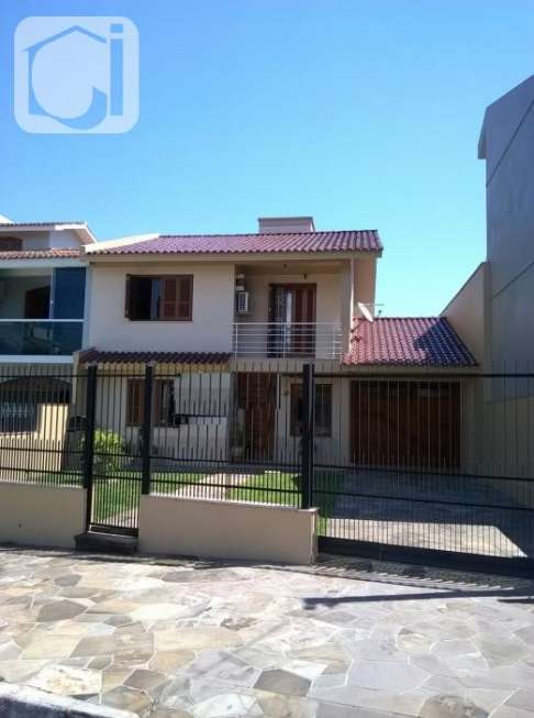 Casa com 3 Quartos à Venda por R$ 980.000 Avenida Borges de Medeiros, 2643 - Nossa Senhora de Fátima, Santa Maria - RS