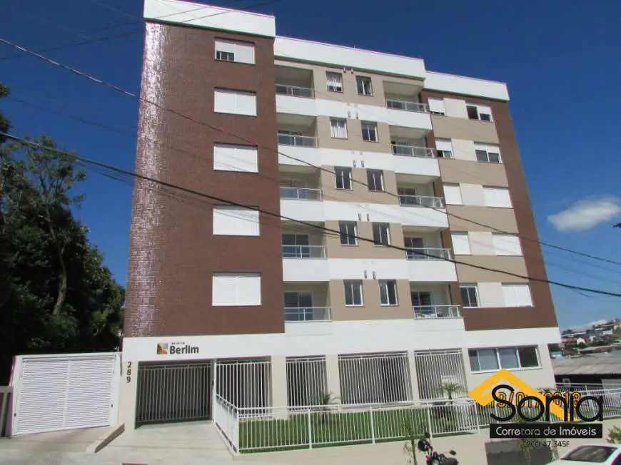 Apartamento com 3 Quartos para Alugar, 90 m² por R$ 1.200/Mês Aparecida, Carlos Barbosa - RS
