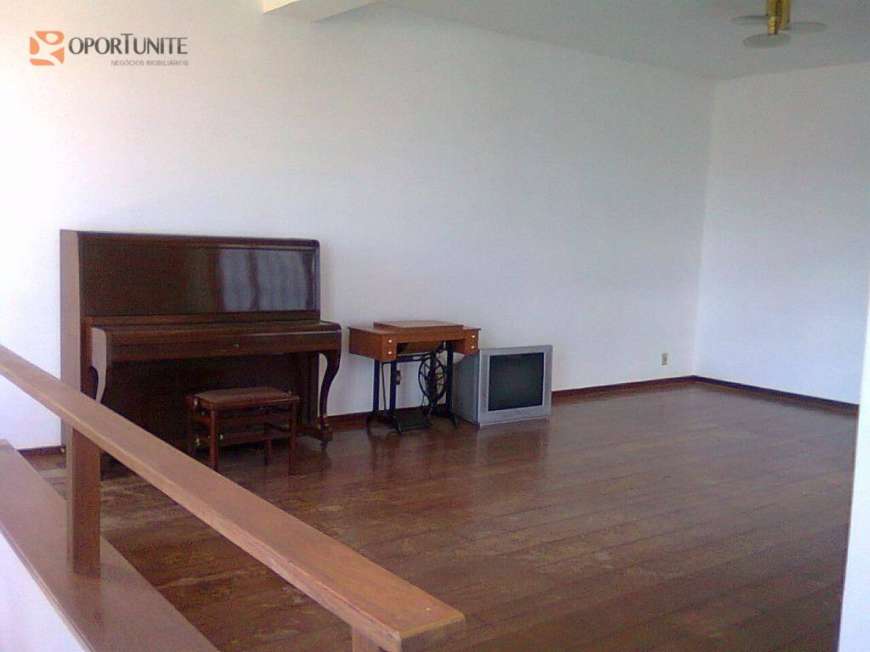 Casa com 3 Quartos à Venda, 290 m² por R$ 600.000 Rua Diógenes Marconi - Vila Flores, Franca - SP