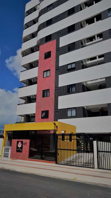 Apartamento com 3 Quartos à Venda, 98 m² por R$ 350.000 Rua Dez de Novembro, 474 - Pitanguinha, Maceió - AL