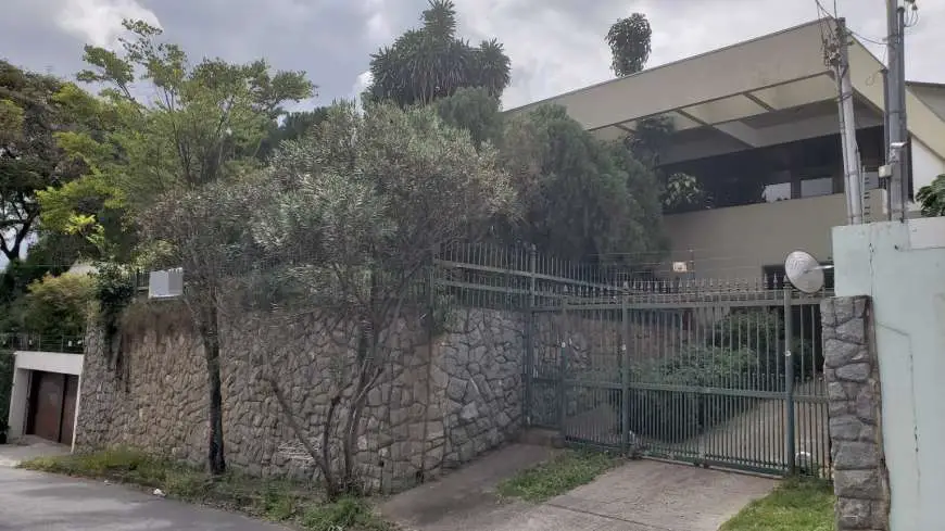 Casa com 4 Quartos para Alugar, 550 m² por R$ 7.500/Mês Rua Professor Octávio Coelho de Magalhães, 335 - Mangabeiras, Belo Horizonte - MG