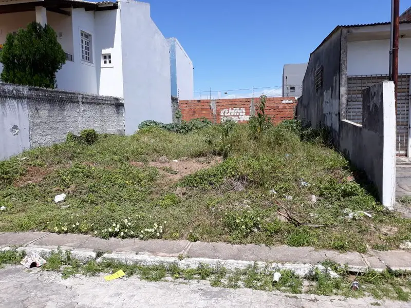 Lote/Terreno à Venda, 180 m² por R$ 85.000 Rua G - Aruana, Aracaju - SE
