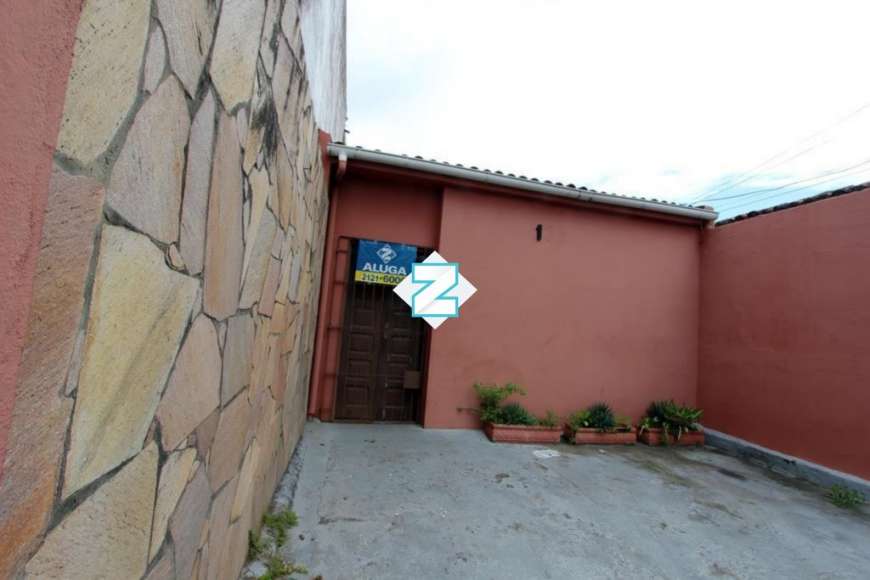 Casa com 3 Quartos para Alugar, 198 m² por R$ 1.300/Mês Rua do Uruguai, 123 - Jaraguá, Maceió - AL