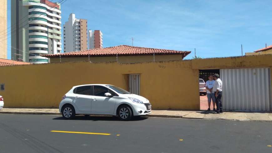 Casa com 4 Quartos à Venda, 250 m² por R$ 750.000 Rua Ângelo Filho - Fátima, Teresina - PI