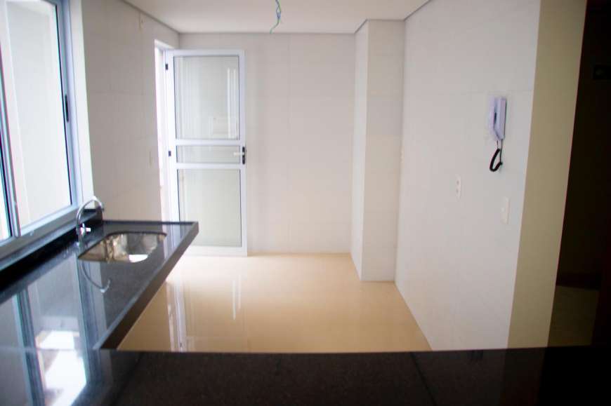 Apartamento com 1 Quarto à Venda, 92 m² por R$ 310.000 Rua Doutor Vieira Marques, 970 - Sagrada Família, Belo Horizonte - MG