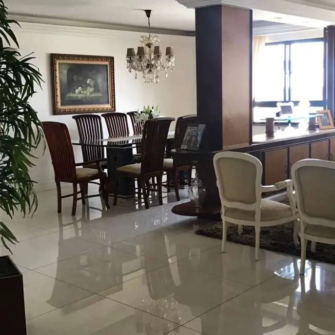 Apartamento com 4 Quartos à Venda, 300 m² por R$ 970.000 Avenida Deputado Pedro Valadares, 900 - Jardins, Aracaju - SE