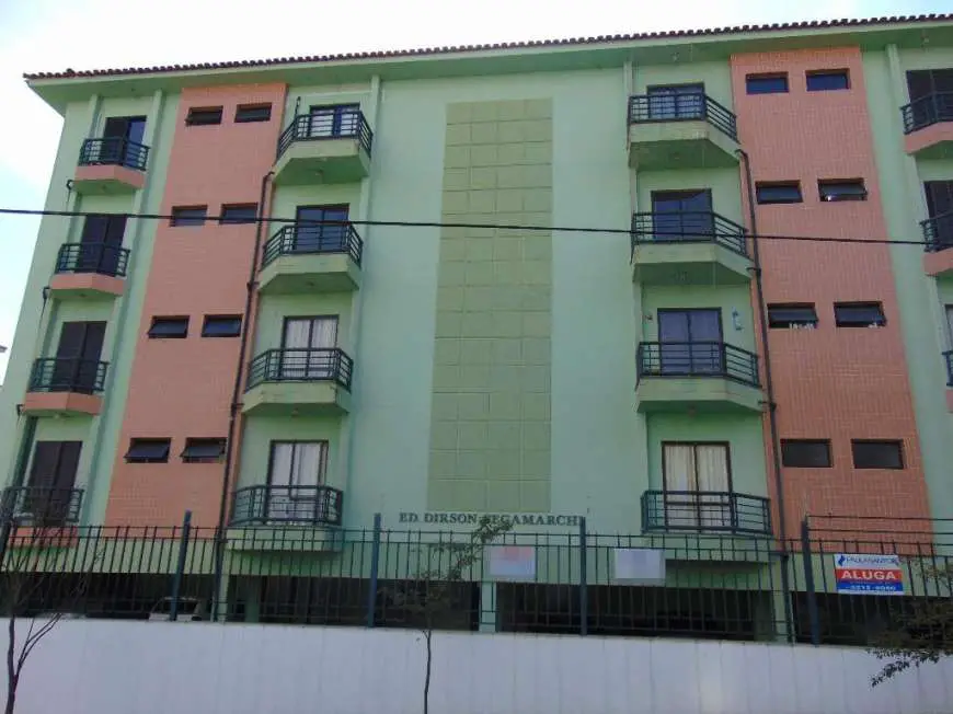Apartamento com 3 Quartos para Alugar, 80 m² por R$ 700/Mês Rua Ramon Haro Martini, 1111 - Vila Haro, Sorocaba - SP