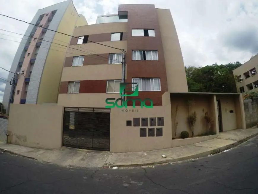 Apartamento com 2 Quartos para Alugar, 68 m² por R$ 800/Mês Rua Sebastião Fonseca Viana, 89 - Nazia, Vespasiano - MG