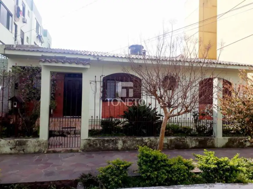 Casa com 3 Quartos à Venda por R$ 550.000 Nossa Senhora Medianeira, Santa Maria - RS