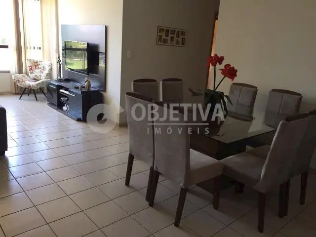 Apartamento com 4 Quartos à Venda, 97 m² por R$ 450.000 Santa Mônica, Uberlândia - MG