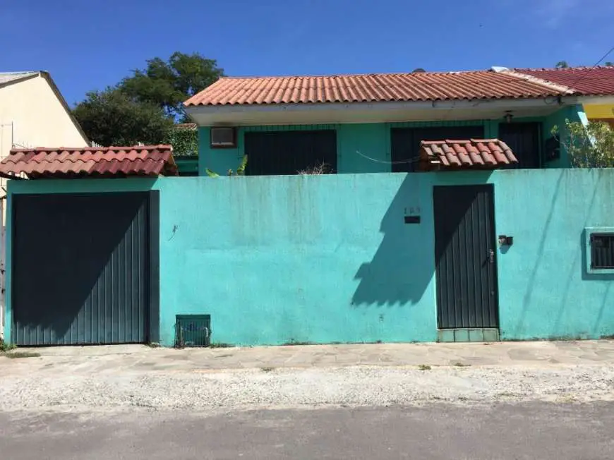 Casa com 2 Quartos à Venda, 110 m² por R$ 250.000 Passagem Cinco, 189 - Jardim Carvalho, Porto Alegre - RS