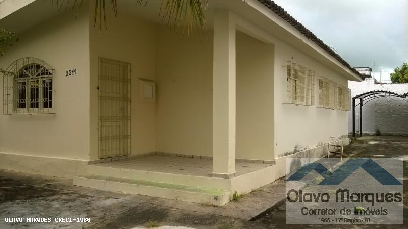 Casa com 3 Quartos para Alugar, 120 m² por R$ 1.500/Mês Rua Praia de Guajiru, 9211 - Ponta Negra, Natal - RN