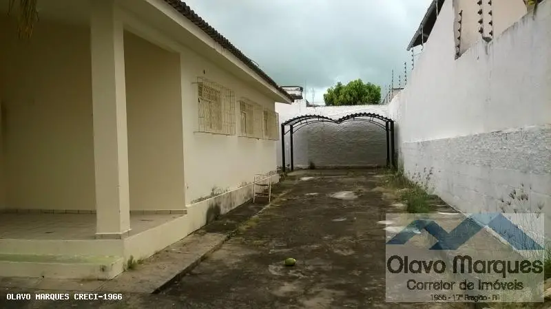 Casa com 3 Quartos para Alugar, 120 m² por R$ 1.500/Mês Rua Praia de Guajiru, 9211 - Ponta Negra, Natal - RN