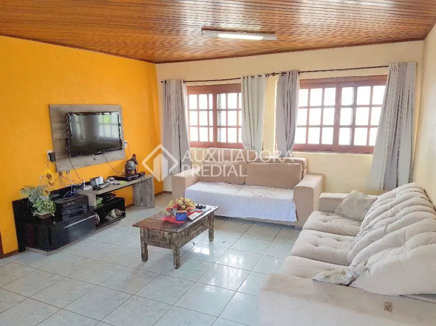 Casa com 3 Quartos à Venda, 200 m² por R$ 720.000 Morada Da Colina, Guaíba - RS