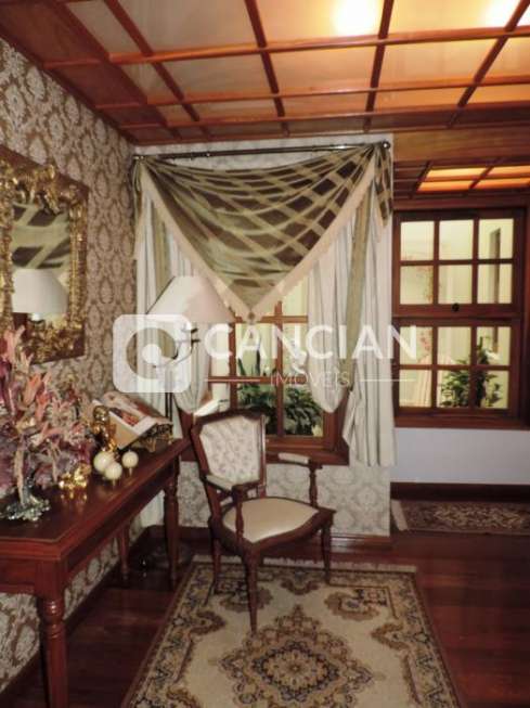 Casa com 3 Quartos à Venda por R$ 1.680.000 Rua Carlos Brenner, 204 - Nossa Senhora de Lourdes, Santa Maria - RS