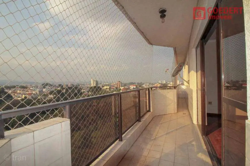 Apartamento com 4 Quartos para Alugar, 175 m² por R$ 2.200/Mês Jardim Maia, Guarulhos - SP