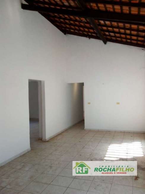 Casa com 3 Quartos para Alugar por R$ 600/Mês Rua Sete - Angelim, Teresina - PI